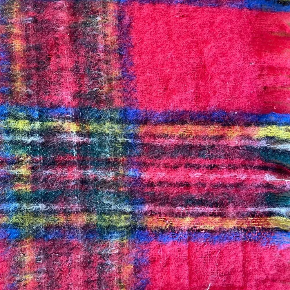 Vtg Glentana Mohair Wool Pile Small Lap Blanket‎ Plaid Red 31